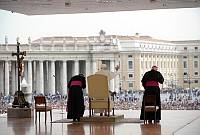 <br>Udienza Generale del 14 Aprile 2010<br><br> - (Copyright L'OSSERVATORE ROMANO - Servizio Fotografico - photo@ossrom.va)