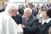 <br>Udienza Generale del 14 Aprile 2010<br><br> - (Copyright L'OSSERVATORE ROMANO - Servizio Fotografico - photo@ossrom.va)