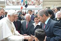 <br>Udienza Generale del 14 Aprile 2010<br><br> - (Copyright L'OSSERVATORE ROMANO - Servizio Fotografico - photo@ossrom.va)