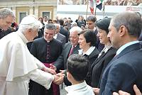 <br>Udienza Generale del 14 Aprile 2010<br><br> - (Copyright L'OSSERVATORE ROMANO - Servizio Fotografico - photo@ossrom.va)