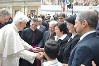 <br>Udienza Generale del 14 Aprile 2010<br><br> - (Copyright L'OSSERVATORE ROMANO - Servizio Fotografico - photo@ossrom.va)