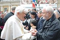 <br>Udienza Generale del 14 Aprile 2010<br><br> - (Copyright L'OSSERVATORE ROMANO - Servizio Fotografico - photo@ossrom.va)