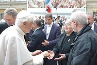 <br>Udienza Generale del 14 Aprile 2010<br><br> - (Copyright L'OSSERVATORE ROMANO - Servizio Fotografico - photo@ossrom.va)