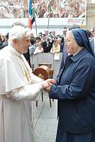 <br>Udienza Generale del 14 Aprile 2010<br><br> - (Copyright L'OSSERVATORE ROMANO - Servizio Fotografico - photo@ossrom.va)