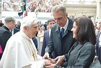 <br>Udienza Generale del 14 Aprile 2010<br><br> - (Copyright L'OSSERVATORE ROMANO - Servizio Fotografico - photo@ossrom.va)