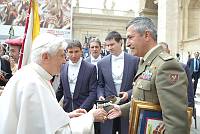 <br>Udienza Generale del 14 Aprile 2010<br><br> - (Copyright L'OSSERVATORE ROMANO - Servizio Fotografico - photo@ossrom.va)