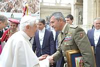 <br>Udienza Generale del 14 Aprile 2010<br><br> - (Copyright L'OSSERVATORE ROMANO - Servizio Fotografico - photo@ossrom.va)