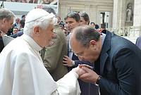 <br>Udienza Generale del 14 Aprile 2010<br><br> - (Copyright L'OSSERVATORE ROMANO - Servizio Fotografico - photo@ossrom.va)