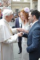 <br>Udienza Generale del 14 Aprile 2010<br><br> - (Copyright L'OSSERVATORE ROMANO - Servizio Fotografico - photo@ossrom.va)