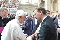 <br>Udienza Generale del 14 Aprile 2010<br><br> - (Copyright L'OSSERVATORE ROMANO - Servizio Fotografico - photo@ossrom.va)