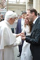 <br>Udienza Generale del 14 Aprile 2010<br><br> - (Copyright L'OSSERVATORE ROMANO - Servizio Fotografico - photo@ossrom.va)