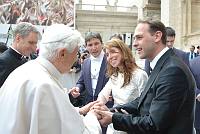 <br>Udienza Generale del 14 Aprile 2010<br><br> - (Copyright L'OSSERVATORE ROMANO - Servizio Fotografico - photo@ossrom.va)