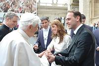 <br>Udienza Generale del 14 Aprile 2010<br><br> - (Copyright L'OSSERVATORE ROMANO - Servizio Fotografico - photo@ossrom.va)