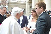<br>Udienza Generale del 14 Aprile 2010<br><br> - (Copyright L'OSSERVATORE ROMANO - Servizio Fotografico - photo@ossrom.va)