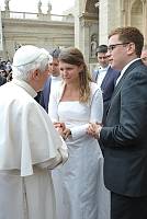 <br>Udienza Generale del 14 Aprile 2010<br><br> - (Copyright L'OSSERVATORE ROMANO - Servizio Fotografico - photo@ossrom.va)