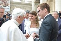 <br>Udienza Generale del 14 Aprile 2010<br><br> - (Copyright L'OSSERVATORE ROMANO - Servizio Fotografico - photo@ossrom.va)