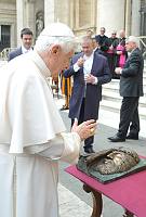 <br>Udienza Generale del 14 Aprile 2010<br><br> - (Copyright L'OSSERVATORE ROMANO - Servizio Fotografico - photo@ossrom.va)