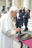 <br>Udienza Generale del 14 Aprile 2010<br><br> - (Copyright L'OSSERVATORE ROMANO - Servizio Fotografico - photo@ossrom.va)