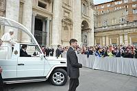 <br>Udienza Generale del 14 Aprile 2010<br><br> - (Copyright L'OSSERVATORE ROMANO - Servizio Fotografico - photo@ossrom.va)