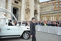 <br>Udienza Generale del 14 Aprile 2010<br><br> - (Copyright L'OSSERVATORE ROMANO - Servizio Fotografico - photo@ossrom.va)