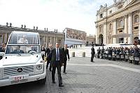 <br>Udienza Generale del 14 Aprile 2010<br><br> - (Copyright L'OSSERVATORE ROMANO - Servizio Fotografico - photo@ossrom.va)