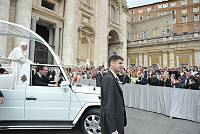 <br>Udienza Generale del 14 Aprile 2010<br><br> - (Copyright L'OSSERVATORE ROMANO - Servizio Fotografico - photo@ossrom.va)