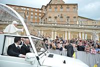 <br>Udienza Generale del 14 Aprile 2010<br><br> - (Copyright L'OSSERVATORE ROMANO - Servizio Fotografico - photo@ossrom.va)