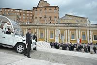 <br>Udienza Generale del 14 Aprile 2010<br><br> - (Copyright L'OSSERVATORE ROMANO - Servizio Fotografico - photo@ossrom.va)