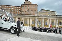 <br>Udienza Generale del 14 Aprile 2010<br><br> - (Copyright L'OSSERVATORE ROMANO - Servizio Fotografico - photo@ossrom.va)