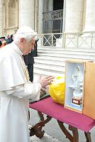 <br>Udienza Generale del 14 Aprile 2010<br><br> - (Copyright L'OSSERVATORE ROMANO - Servizio Fotografico - photo@ossrom.va)