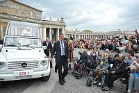 <br>Udienza Generale del 14 Aprile 2010<br><br> - (Copyright L'OSSERVATORE ROMANO - Servizio Fotografico - photo@ossrom.va)
