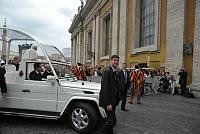 <br>Udienza Generale del 14 Aprile 2010<br><br> - (Copyright L'OSSERVATORE ROMANO - Servizio Fotografico - photo@ossrom.va)