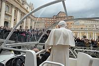 <br>Udienza Generale del 14 Aprile 2010<br><br> - (Copyright L'OSSERVATORE ROMANO - Servizio Fotografico - photo@ossrom.va)
