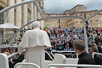 <br>Udienza Generale del 14 Aprile 2010<br><br> - (Copyright L'OSSERVATORE ROMANO - Servizio Fotografico - photo@ossrom.va)