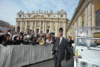 <br>Udienza Generale del 14 Aprile 2010<br><br> - (Copyright L'OSSERVATORE ROMANO - Servizio Fotografico - photo@ossrom.va)