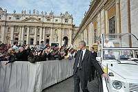 <br>Udienza Generale del 14 Aprile 2010<br><br> - (Copyright L'OSSERVATORE ROMANO - Servizio Fotografico - photo@ossrom.va)