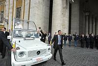 <br>Udienza Generale del 14 Aprile 2010<br><br> - (Copyright L'OSSERVATORE ROMANO - Servizio Fotografico - photo@ossrom.va)