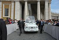 <br>Udienza Generale del 14 Aprile 2010<br><br> - (Copyright L'OSSERVATORE ROMANO - Servizio Fotografico - photo@ossrom.va)