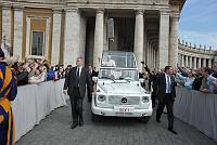 <br>Udienza Generale del 14 Aprile 2010<br><br> - (Copyright L'OSSERVATORE ROMANO - Servizio Fotografico - photo@ossrom.va)