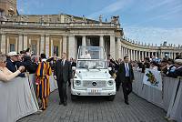 <br>Udienza Generale del 14 Aprile 2010<br><br> - (Copyright L'OSSERVATORE ROMANO - Servizio Fotografico - photo@ossrom.va)