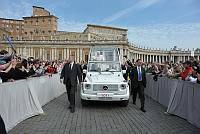 <br>Udienza Generale del 14 Aprile 2010<br><br> - (Copyright L'OSSERVATORE ROMANO - Servizio Fotografico - photo@ossrom.va)
