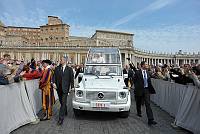 <br>Udienza Generale del 14 Aprile 2010<br><br> - (Copyright L'OSSERVATORE ROMANO - Servizio Fotografico - photo@ossrom.va)