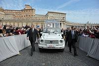 <br>Udienza Generale del 14 Aprile 2010<br><br> - (Copyright L'OSSERVATORE ROMANO - Servizio Fotografico - photo@ossrom.va)