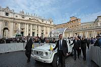 <br>Udienza Generale del 14 Aprile 2010<br><br> - (Copyright L'OSSERVATORE ROMANO - Servizio Fotografico - photo@ossrom.va)