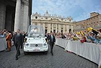<br>Udienza Generale del 14 Aprile 2010<br><br> - (Copyright L'OSSERVATORE ROMANO - Servizio Fotografico - photo@ossrom.va)