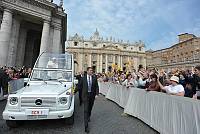 <br>Udienza Generale del 14 Aprile 2010<br><br> - (Copyright L'OSSERVATORE ROMANO - Servizio Fotografico - photo@ossrom.va)