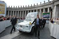 <br>Udienza Generale del 14 Aprile 2010<br><br> - (Copyright L'OSSERVATORE ROMANO - Servizio Fotografico - photo@ossrom.va)