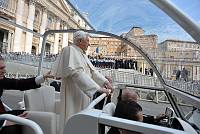 <br>Udienza Generale del 14 Aprile 2010<br><br> - (Copyright L'OSSERVATORE ROMANO - Servizio Fotografico - photo@ossrom.va)