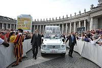 <br>Udienza Generale del 14 Aprile 2010<br><br> - (Copyright L'OSSERVATORE ROMANO - Servizio Fotografico - photo@ossrom.va)