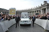 <br>Udienza Generale del 14 Aprile 2010<br><br> - (Copyright L'OSSERVATORE ROMANO - Servizio Fotografico - photo@ossrom.va)